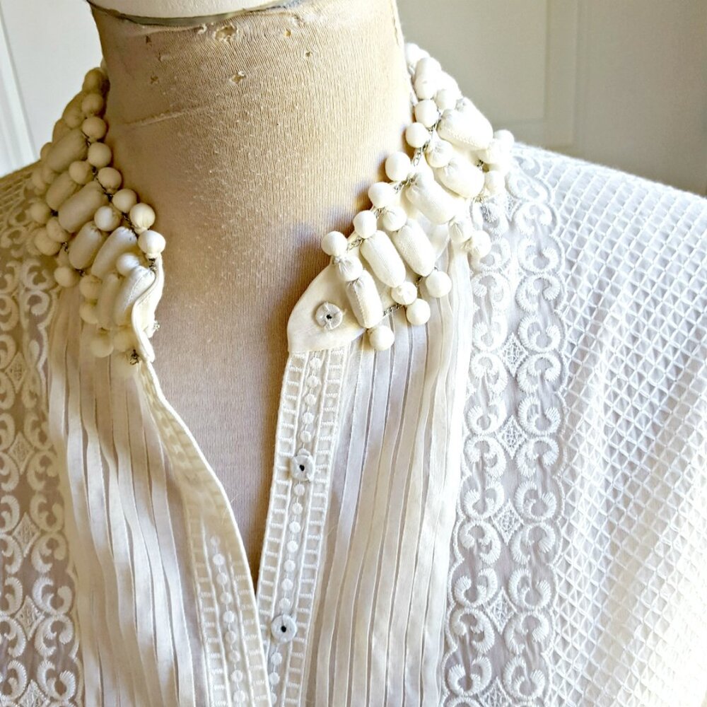 NWT! VINTAGE Inspired SILK BLOUSE Elie TAHARI - Picture 3 of 7